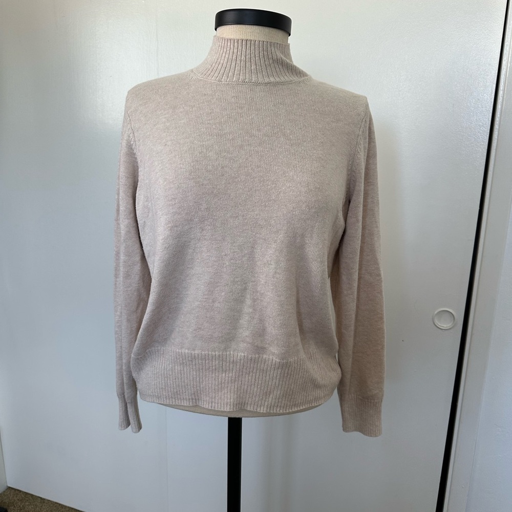 Old Navy Women's Cream Cotton Turtleneck Sweater